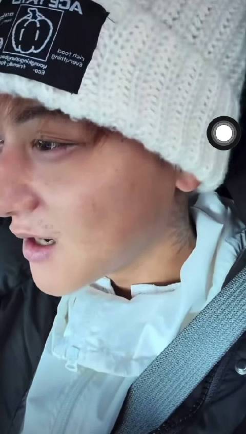 黄子韬直播称王鹤棣鹿晗比自己帅，直言王鹤棣是健身动力