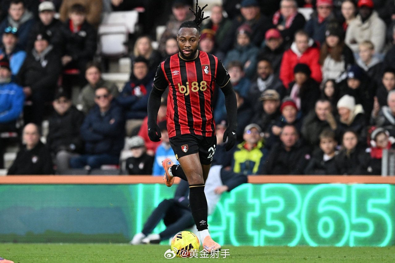 塞梅尼奥决定加盟曼城，曼联最后努力未果