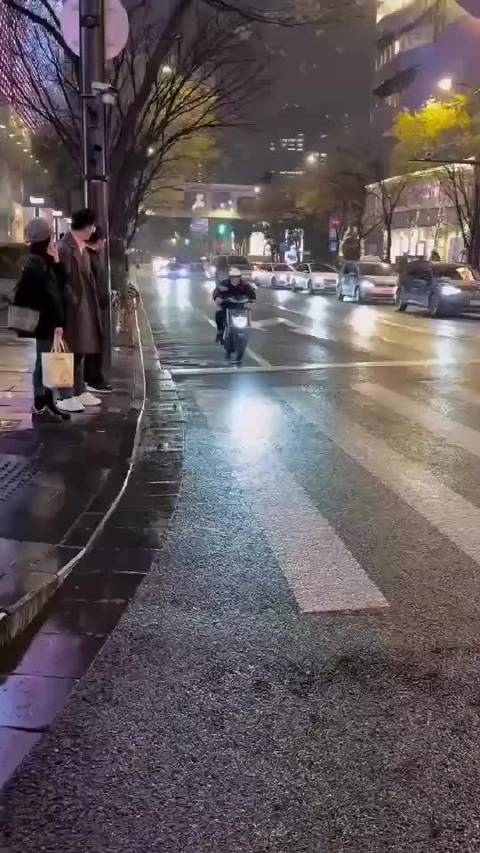 法拉利驾驶员疏忽酿事故