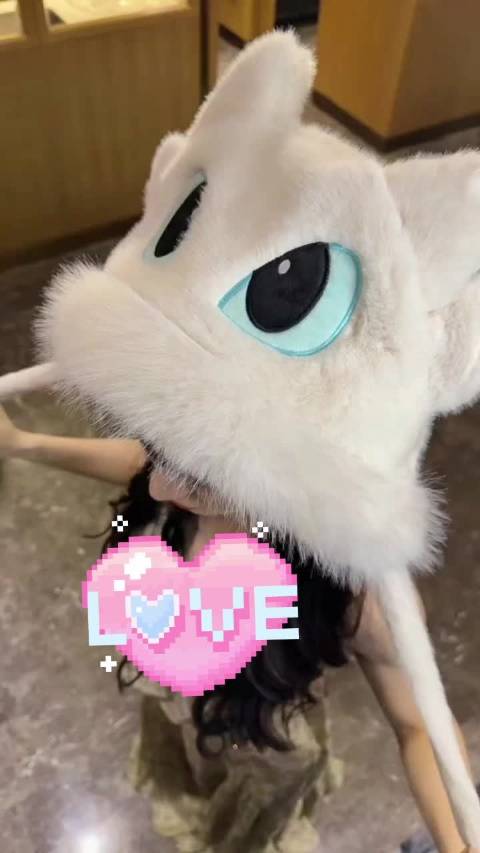 田曦薇这个视频角度真的好不友好啊……很容易走光