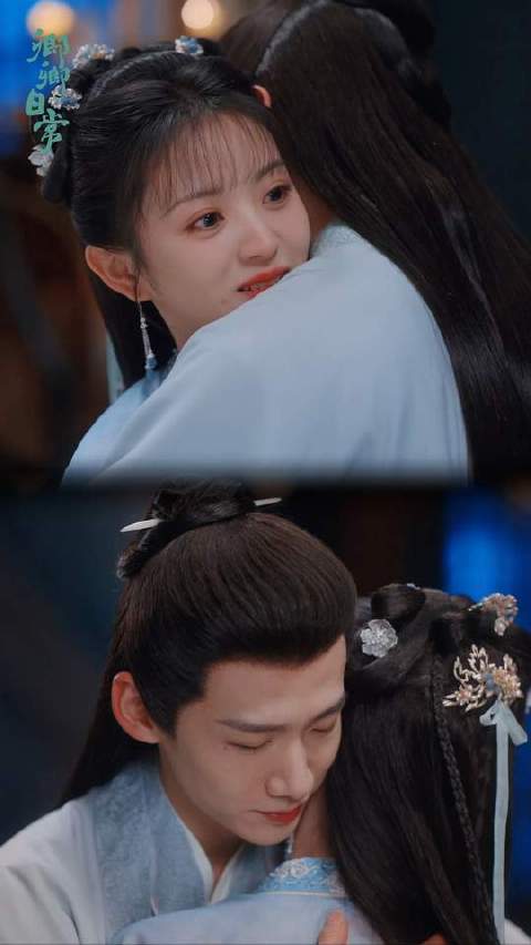 （同款呼喊手势）“山峥海薇就是最棒的！”