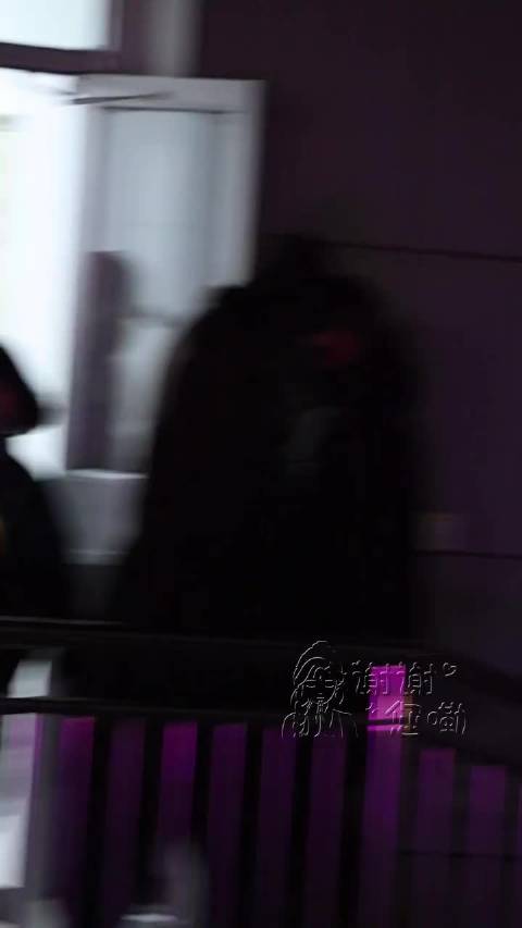 早早早，依然请刘宇宁来唤醒姐妹们！来一个下班包裹得严严实实的可爱仔