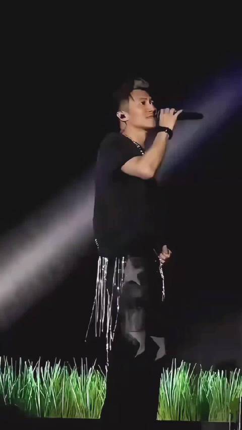 谢霆锋2026巡演首站深圳定档3月21日