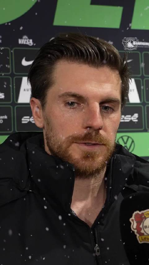 药厂员工圣诞献唱新版《金钩拜》贺佳节