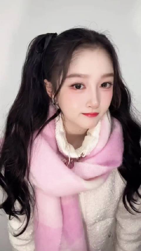 关晓彤新剧《了不起的我们》饰演杨佳佳