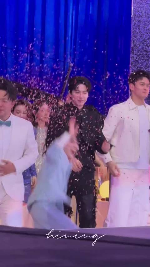 刘宇宁孙杨同框现最萌身高差，抬头看对方引热议