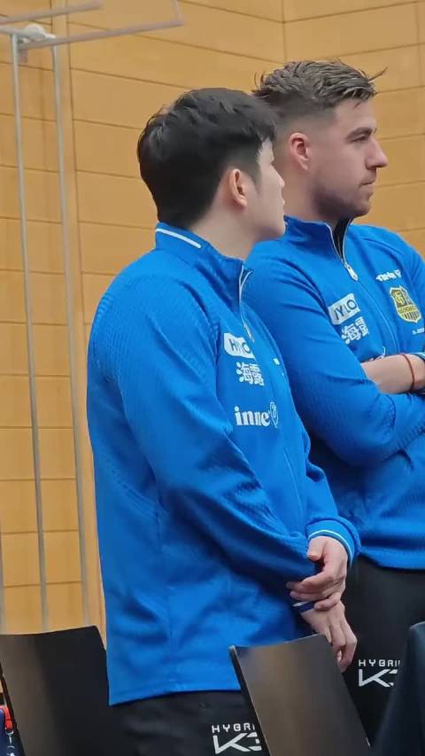 樊振东德国留学收获友谊，达科展露笑容