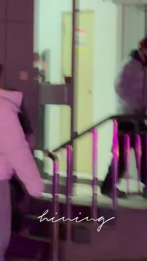 刘宇宁跨年晚会录制结束，凌晨仍获粉丝守候