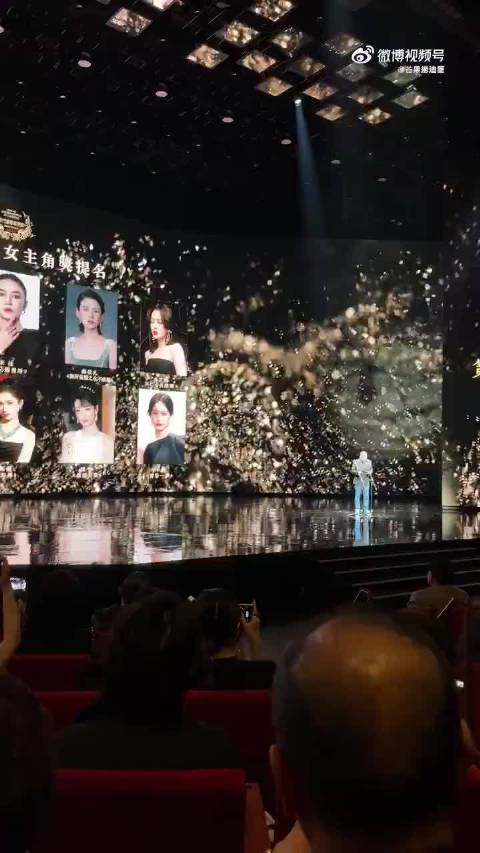 闫妮凭黄玲首获金莲花最佳女主