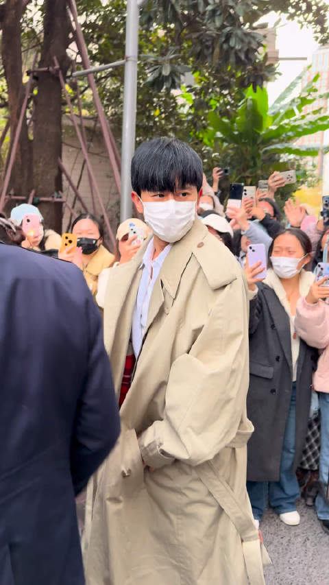 12.22上班 哥哥晚上见