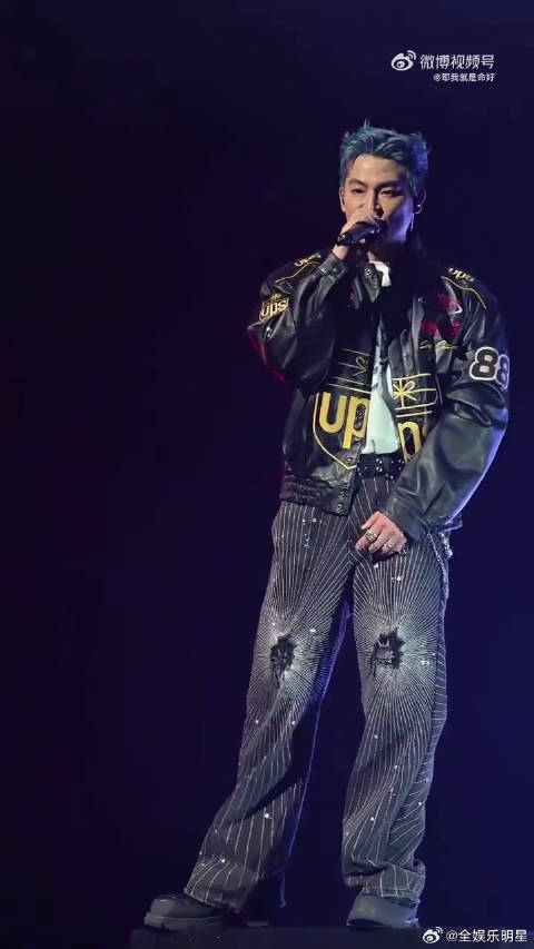 哈哈哈哈！欧豪这歌词是在内涵谁我不说，反正我笑到捶桌