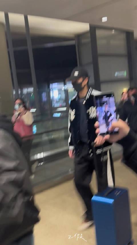 粤少腿也太长了吧，林高远出来炸街