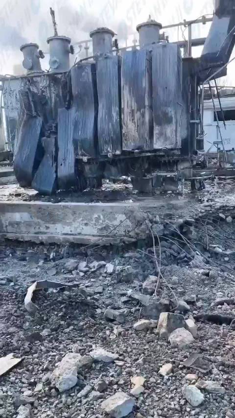 敖德萨，被俄军小摩托撕碎的大型变电站， 23日的打击结果