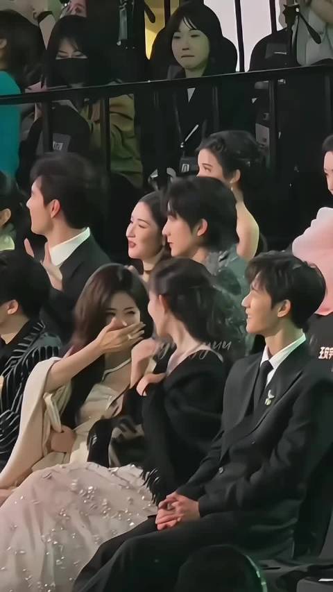 赵露思粉丝怀念其昔日抽象风格