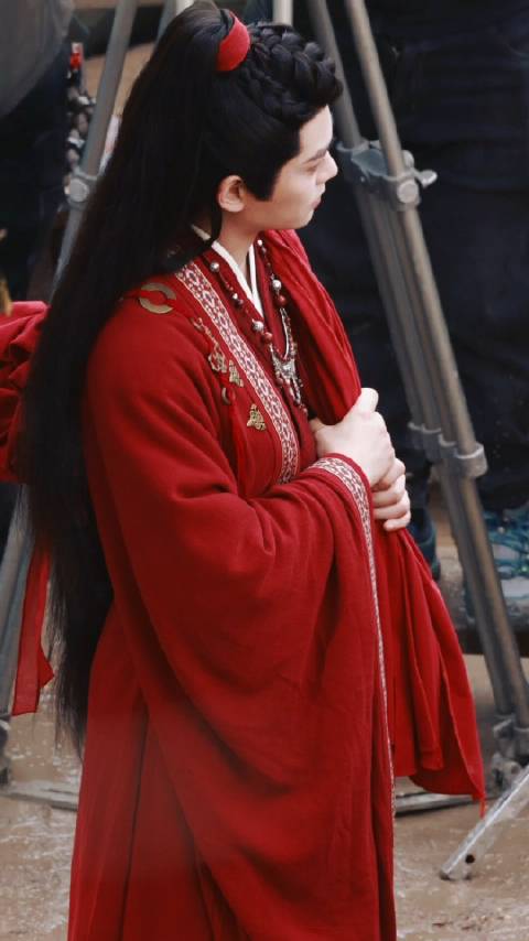 丁禹兮生日之际多部新作角色引期待