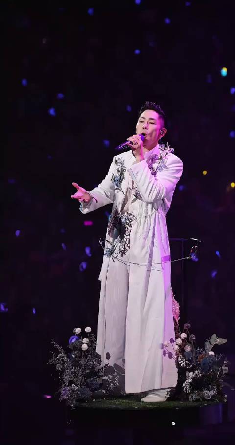 为什么其他人都在变老，只有他在逆生长流星花园F4