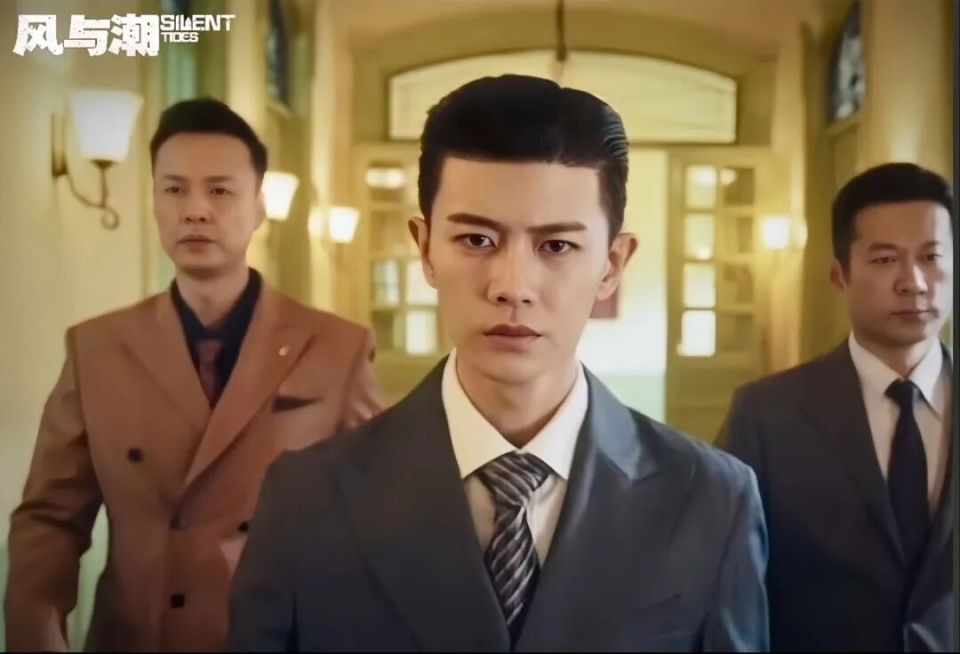 《风与潮》他是最惨的，选秀出道长得很帅，和郭京飞搭了7次