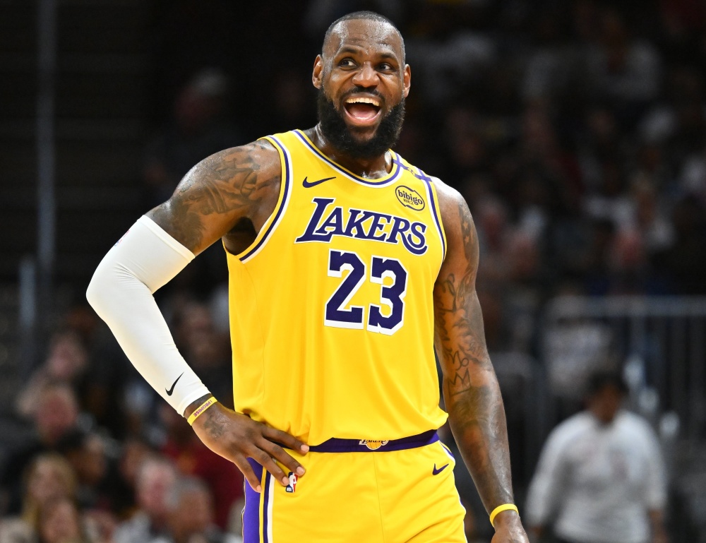 詹姆斯：我们明白健康才是最重要的，希望某个时刻能全员齐整