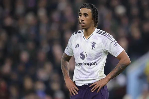 舍伍德：我没看见约罗任何潜力，德利赫特也不是曼联后防答案