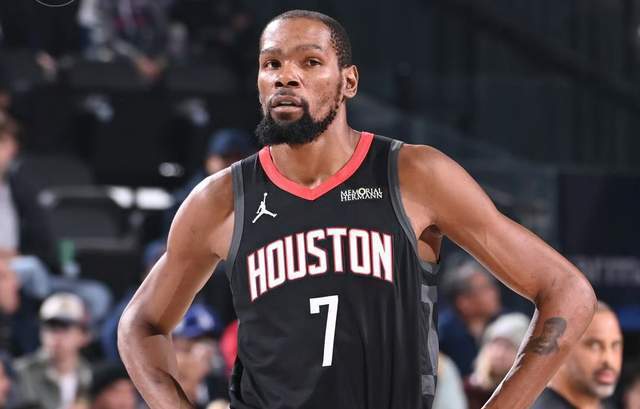 合计三分10中2，火箭队双第六人低迷 伊森打不了硬仗 10轮换弃双塔