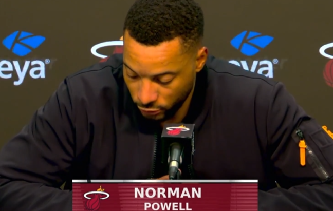 鲍威尔：连败期间球员们好多次没按教练战术来，临场瞎打