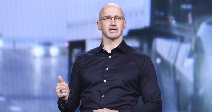 “变革伴随着摩擦”？马斯克老对手或接手通用