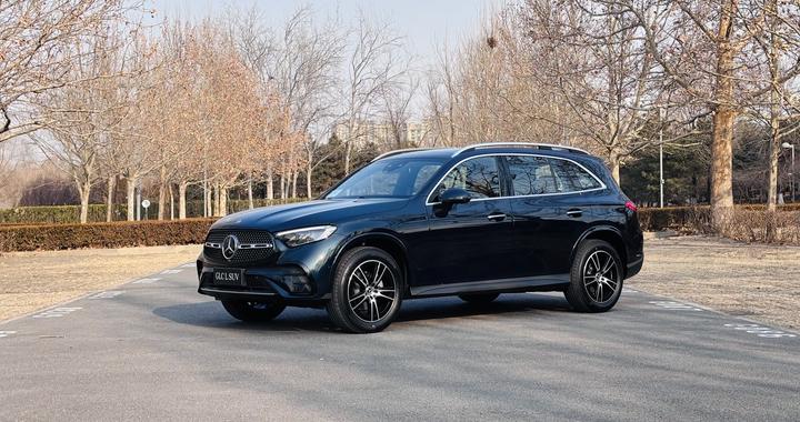 诠释“奔驰标准+智能化”豪华哲学 试驾体验新奔驰GLC L