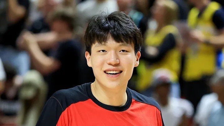 杨瀚森时隔5场再登场？开拓者伤情报告：格兰特和罗威均缺阵