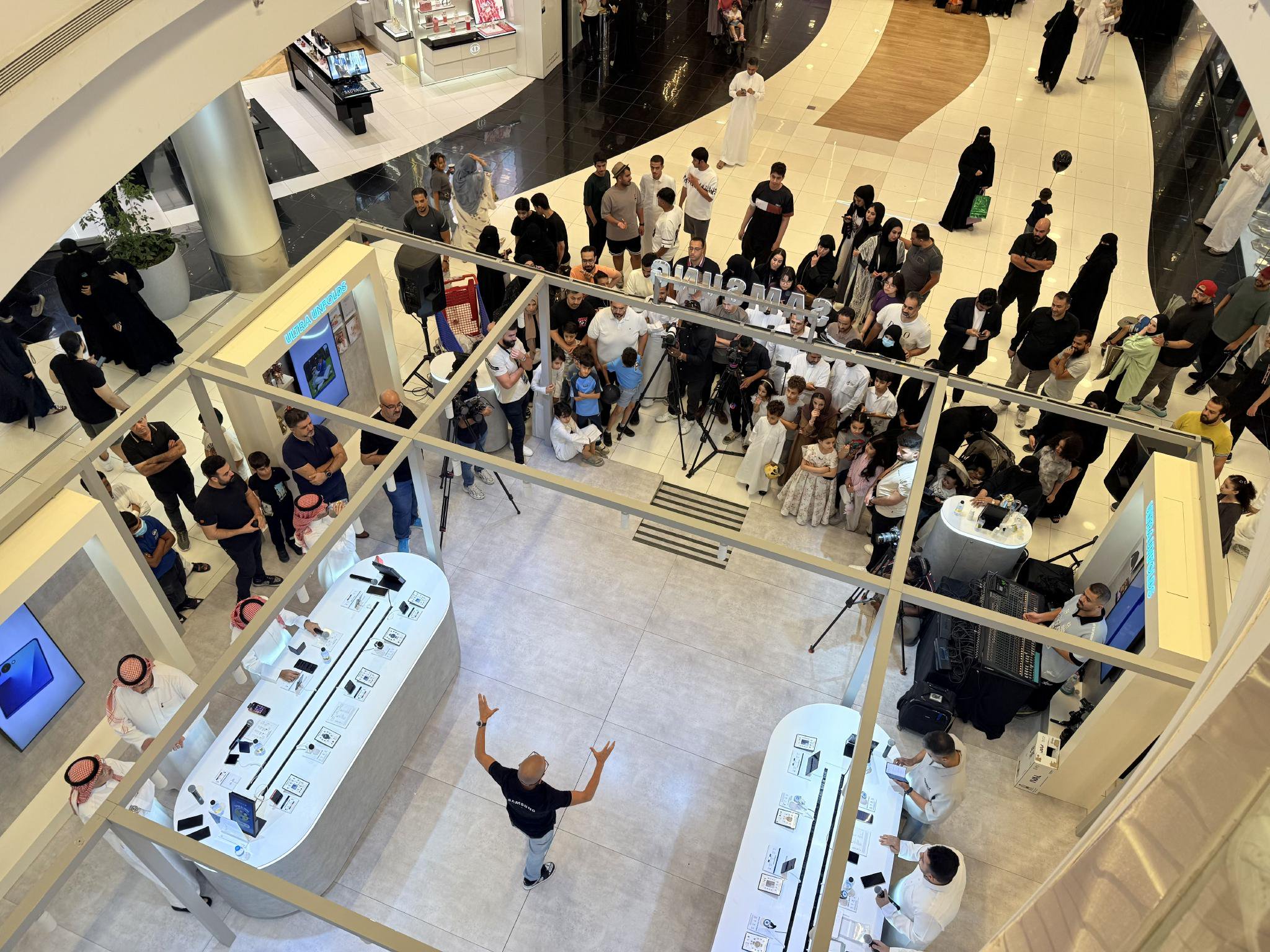 华为、中兴系创业者，在中东做出下一个“小腾讯”？