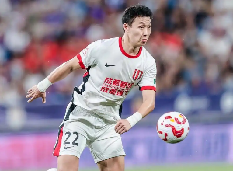 4连冠在望？海港开启引援模式，连签中国男足3员猛将！距完美只差一步