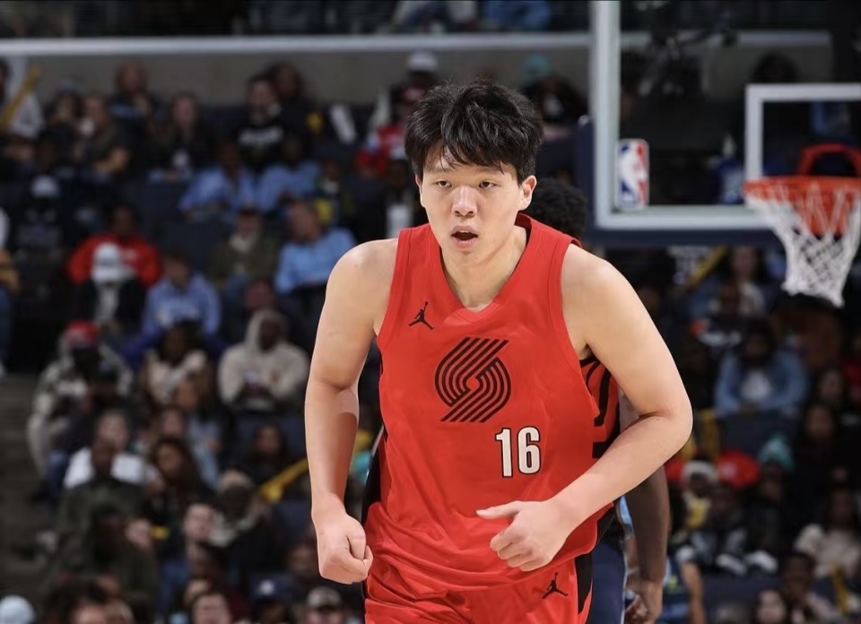 杨瀚森7分钟填满数据栏！贝恩关键封盖克林根，阿夫迪亚空砍25+8比赛回顾：魔术6号秀兑现天赋杨瀚森该多给机会