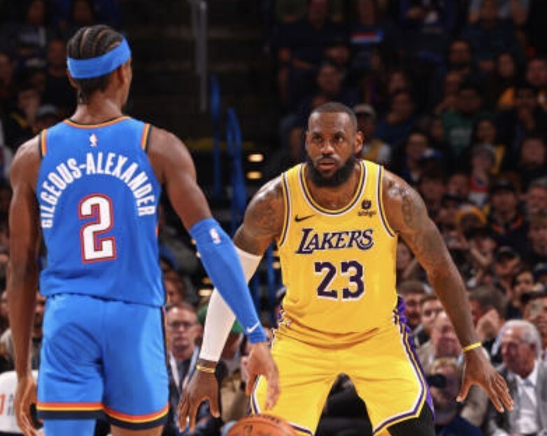 詹姆斯：限制亚历山大就得让他远离罚球线，他打球就像火箭登