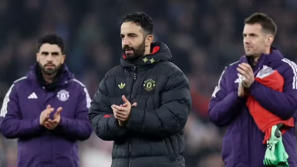 曼联冬窗双线出击！锁定1亿中场，还要抢曼城锋线目标