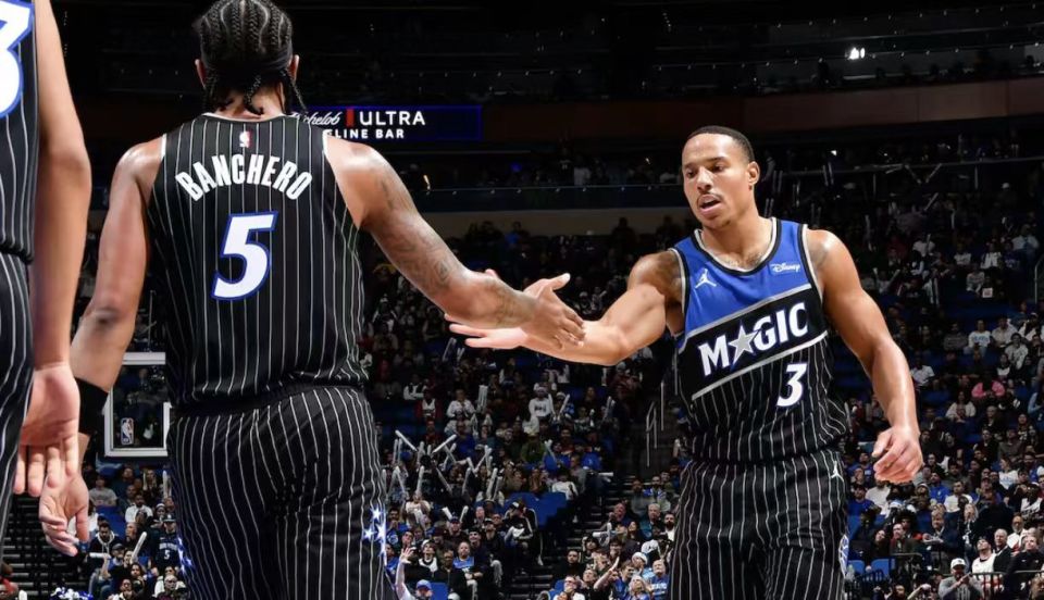 杨瀚森7分钟砍4+2+2被批评！全场8失误却获称赞，普雷斯特太双标