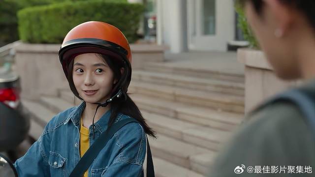 小伙吃醋，以为心上人发现不了，怎料一眼看穿他