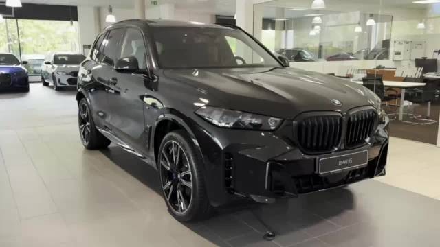 特朗普政府FBI局长定制宝马X5车队引争议