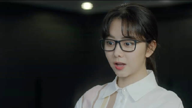 霸道总裁生气秘书赶来救场！