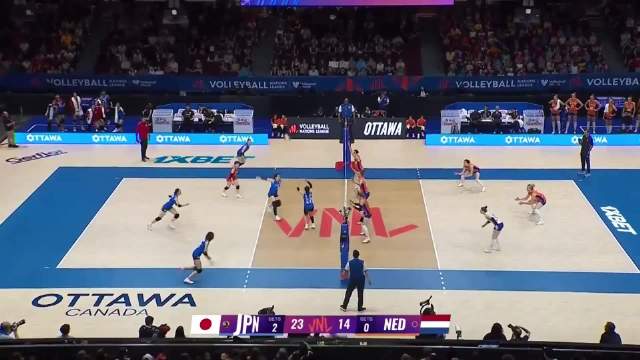 荷兰队脸接球顽强防守，日本队险胜神级拉力赛