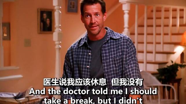 麦克为了减轻手臂的疼痛，吃了太多的药片！