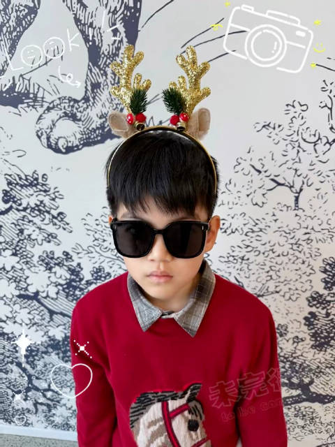 众星过圣诞，陈妍希晒出小星星，贾静雯胡杏儿全家一起happy