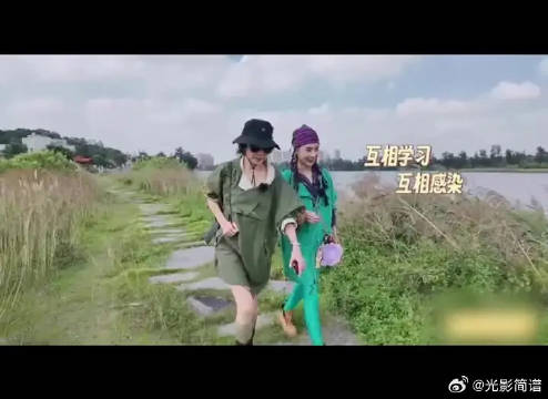 谢霆锋的妈妈说张柏芝把两个孩子带的很好，刘嘉玲说主要是妈妈的人品