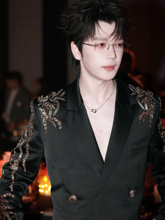 上海这一夜！鞠婧祎的脸，张雨绮的胸，在高圆圆的优雅面前毫无亮点