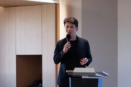 ��ͼΪţ������ʿ����ͼΪ�η岩ʿ