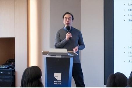 ��ͼΪ��격ʿ����ͼΪ��׵��ʿ