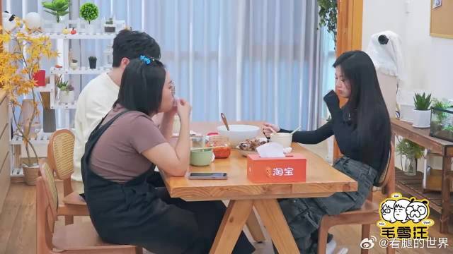 明星谈恋爱要不要公开？李雪琴一脸茫然：都没恋爱咋公开