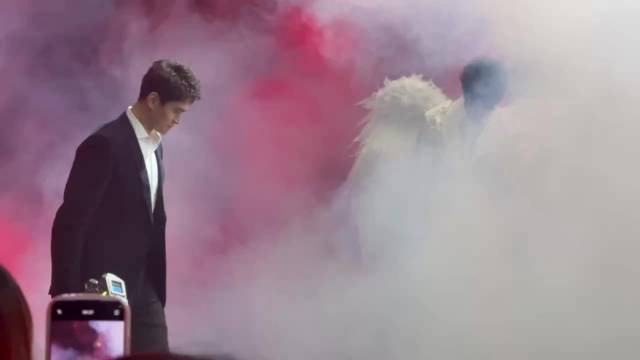 这个举枪的动作太帅了