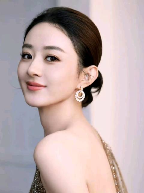 赵丽颖被嘲去流量掉咖，双视后实绩回击质疑