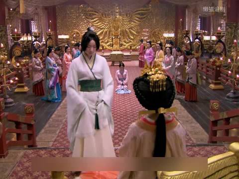 女人第一天进宫就遭到歹毒皇后的百般刁难