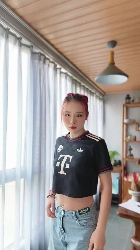 得意拜仁女球迷 ，你的舞蹈跳的真好！