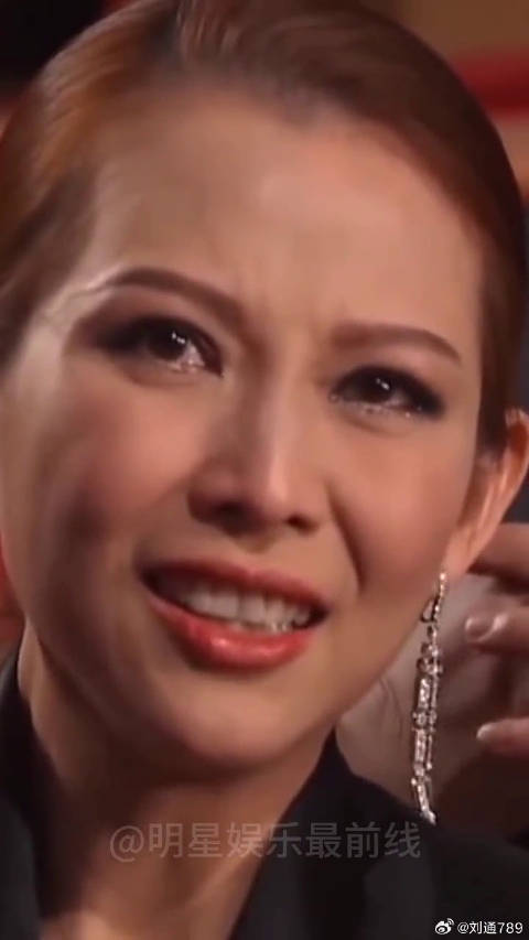 张晋获影帝含泪感谢妻子蔡少芬